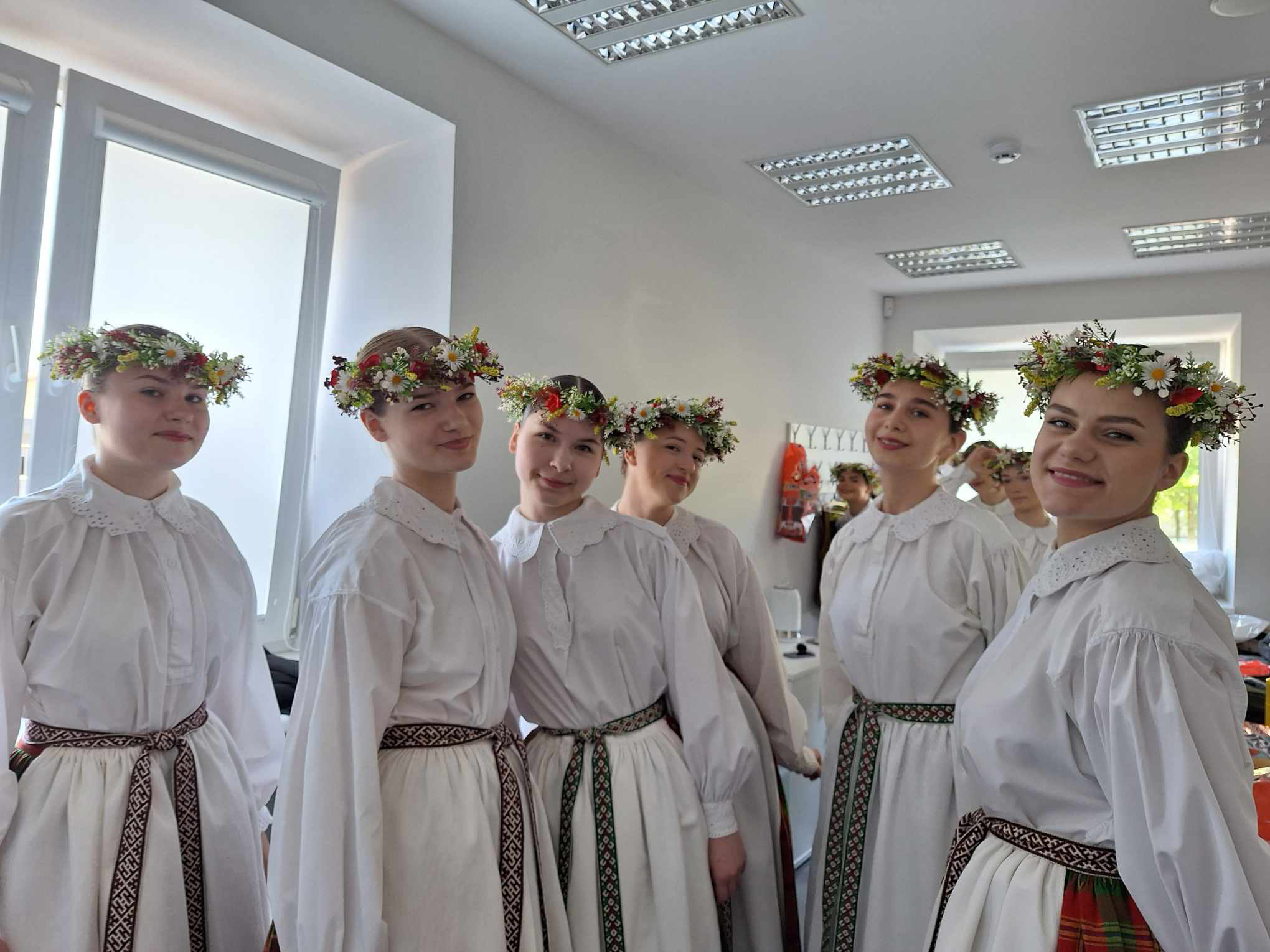 Saulės šokėjos 4